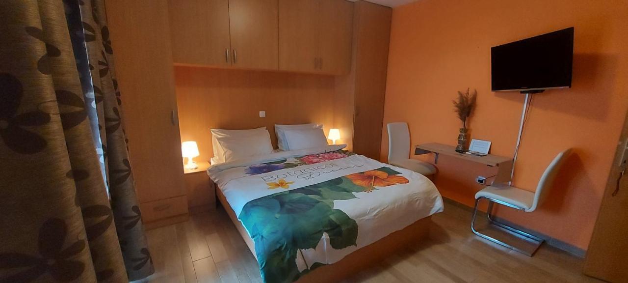 Apartments Tomic Biograd Na Moru Εξωτερικό φωτογραφία